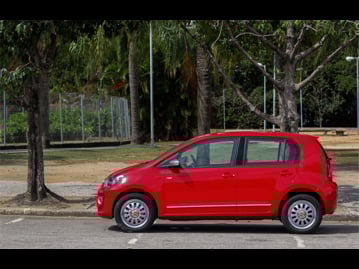 volkswagen up-10-12v-tsi-eflex-red-up-2016 lateral