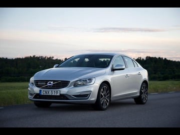 volvo s60-20-t4-drivee-kinetic-2018 frente